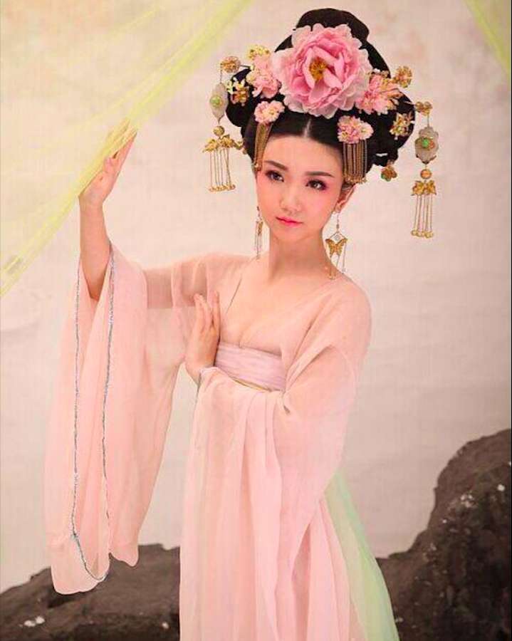 Dansende mooie Geisha legpuzzel online