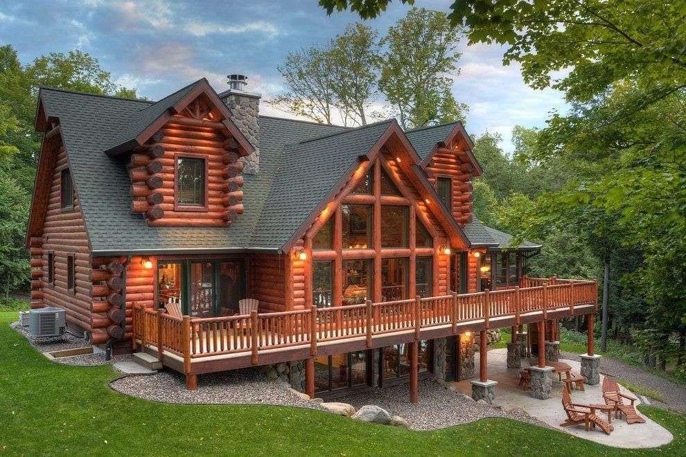 Ένα μεγάλο ξύλινο σπίτι online παζλ