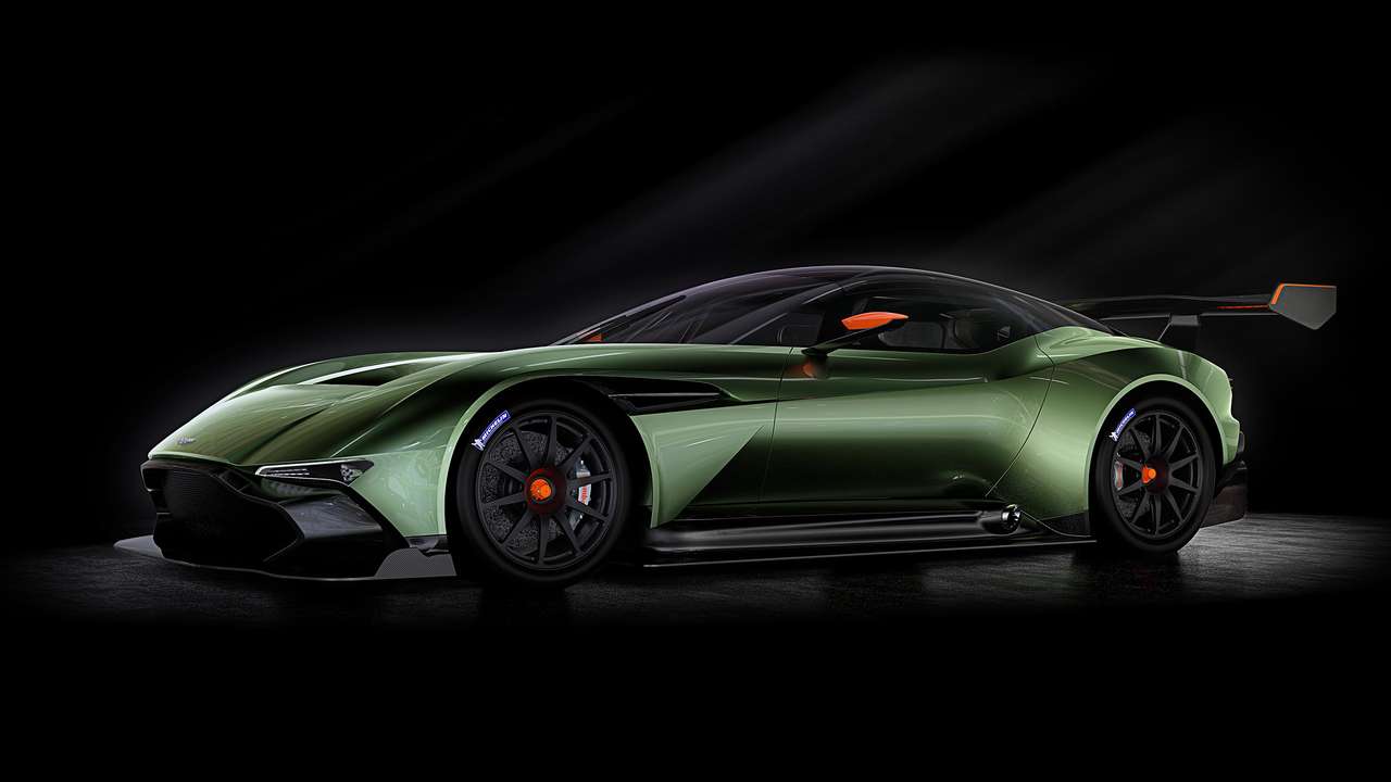 Aston Martin vulkan pussel på nätet