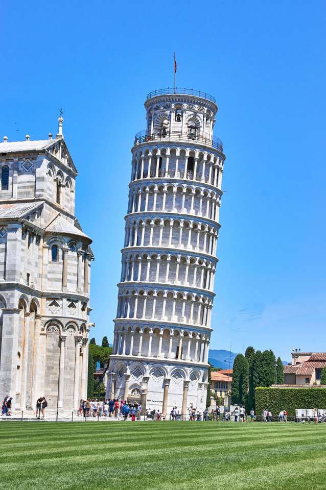 Det lutande tornet i Pisa - en fristående klockstapel pussel på nätet