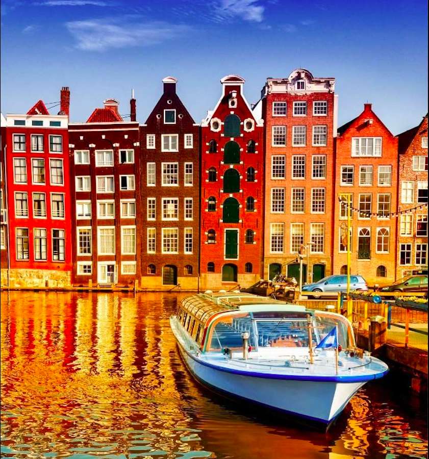 Прекрасни многофамилни къщи на водата - Амстердам онлайн пъзел