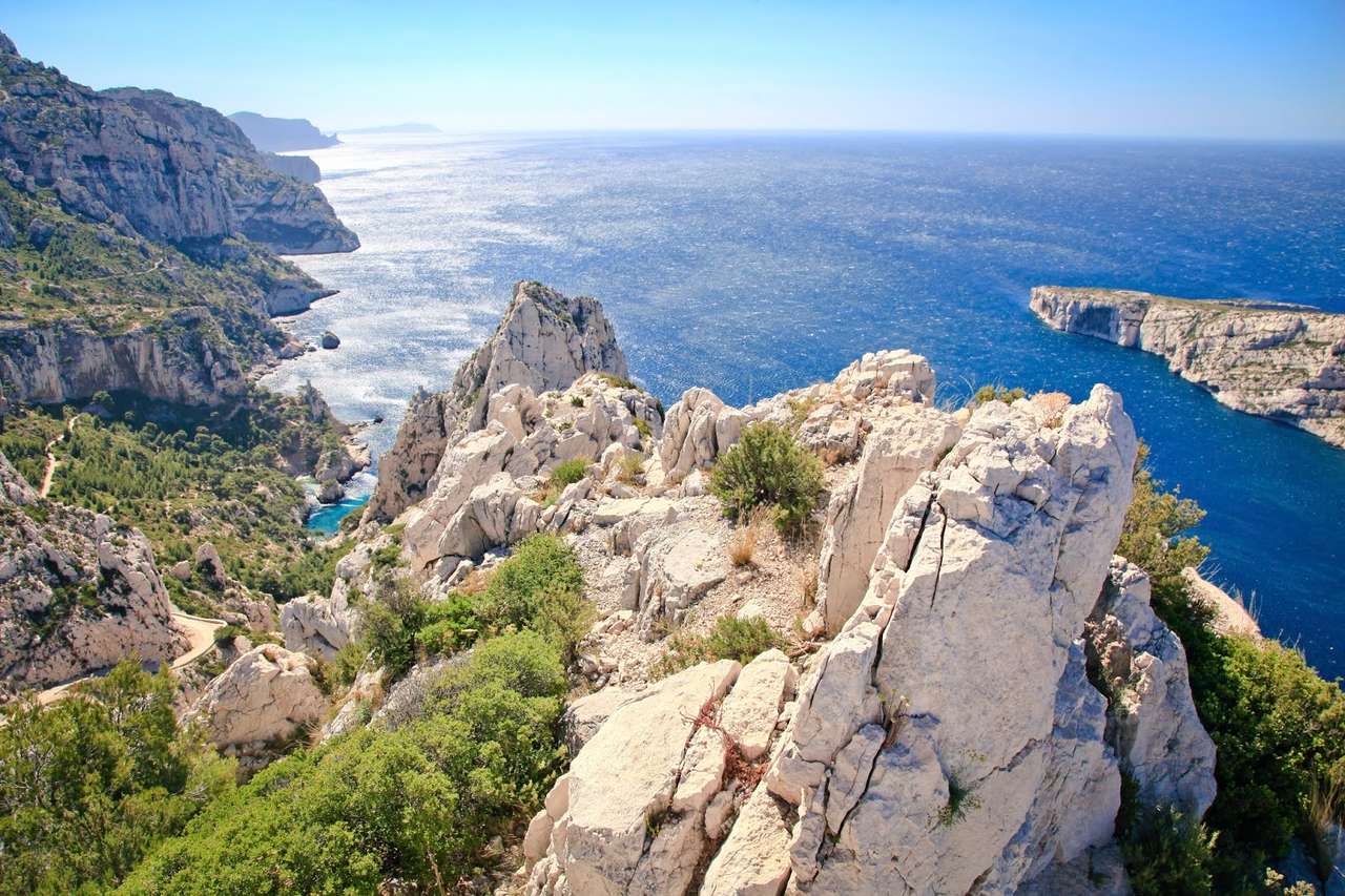 lila klippor på Korsika pussel på nätet