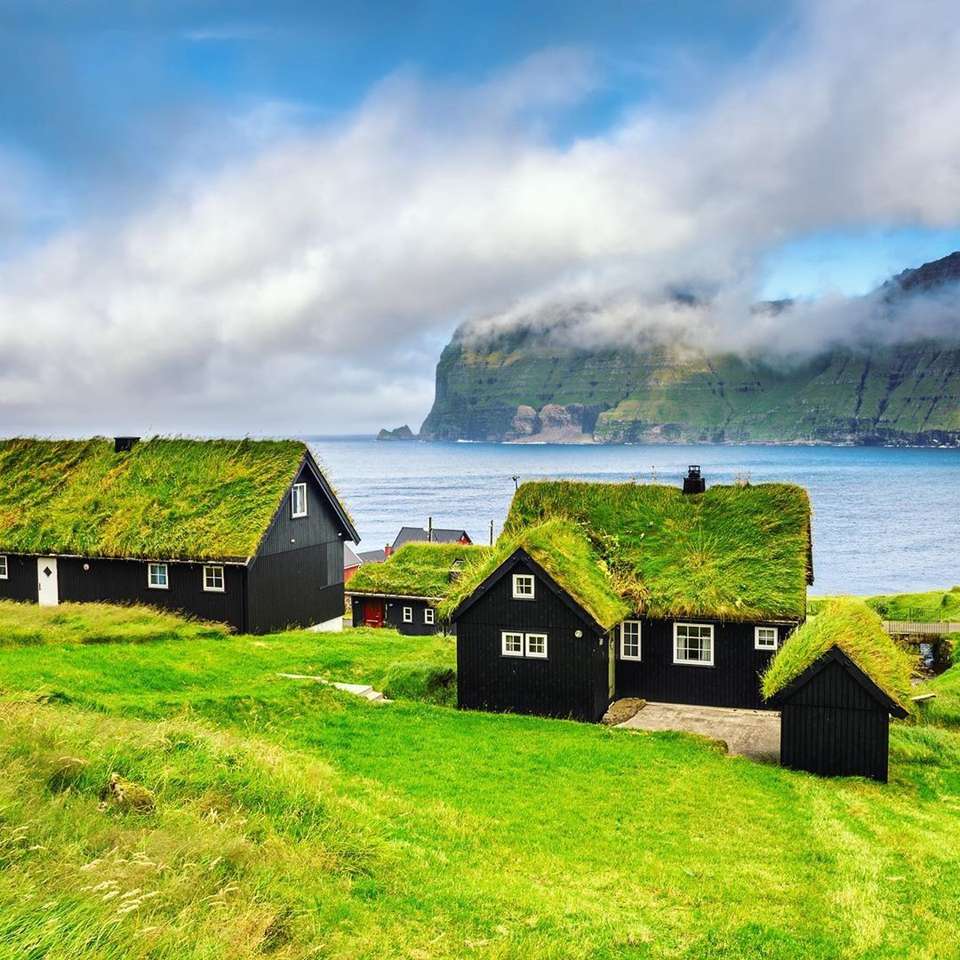 Дома с зелеными крышами в Дании пазл онлайн