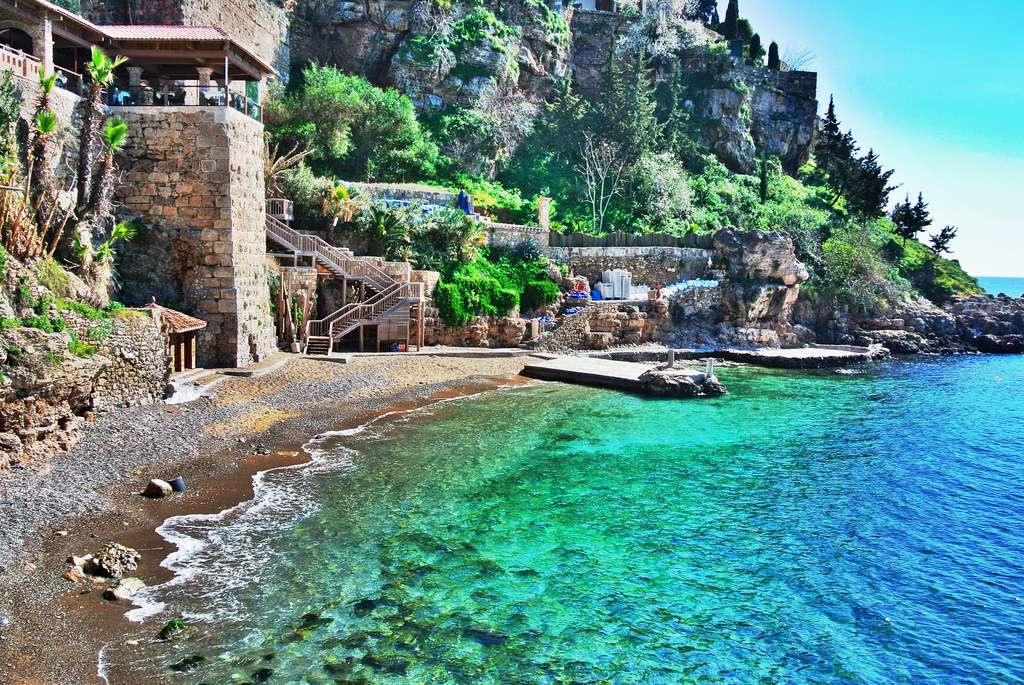 Antalya sulle rive del Mar Mediterraneo puzzle online