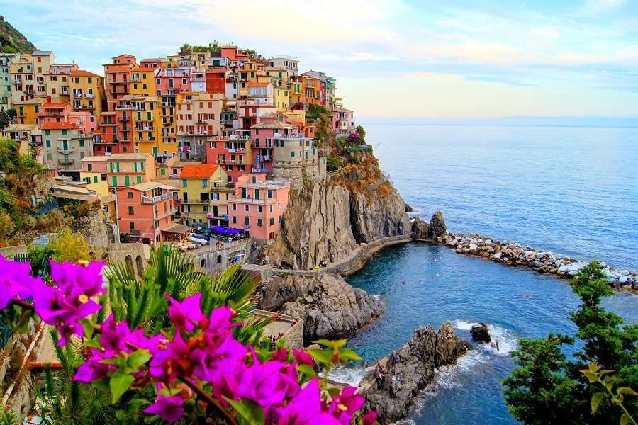 Italienische Stadt auf den Felsen Online-Puzzle