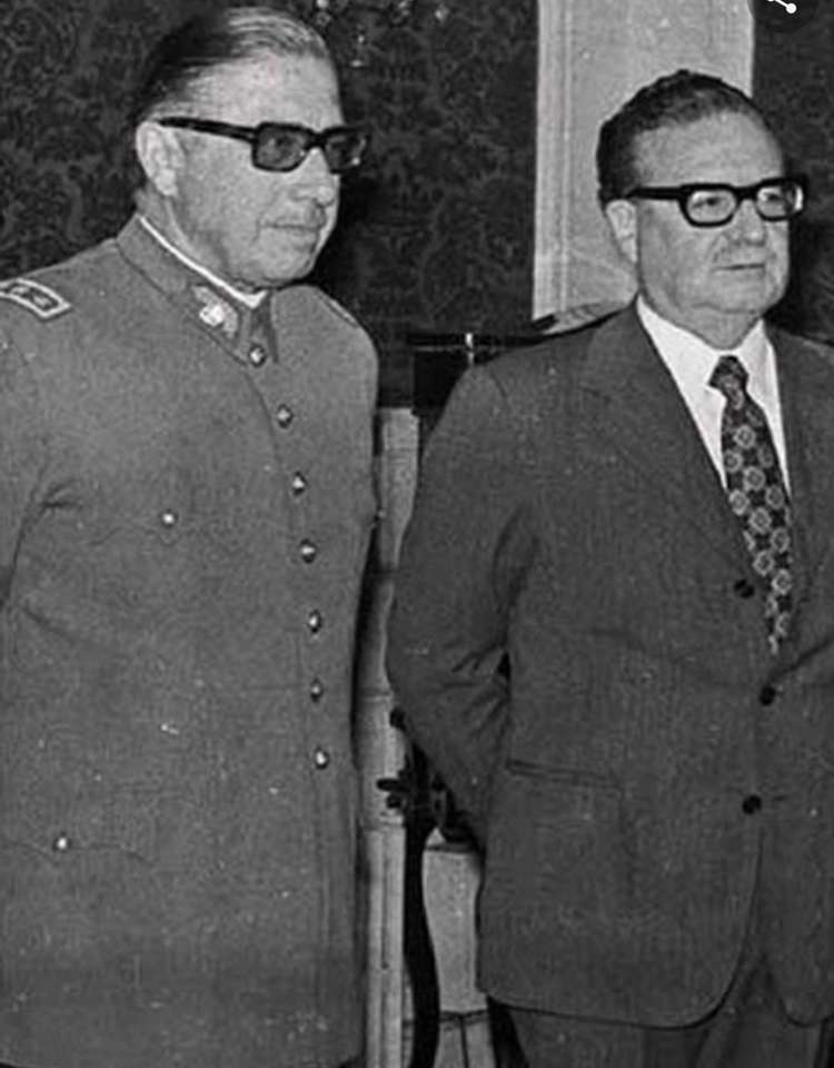 Allende and Pinochet jigsaw puzzle online