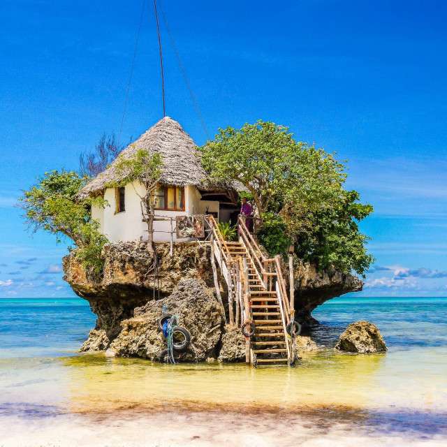Een restaurant op een paradijselijk eiland. Zanzibar legpuzzel online