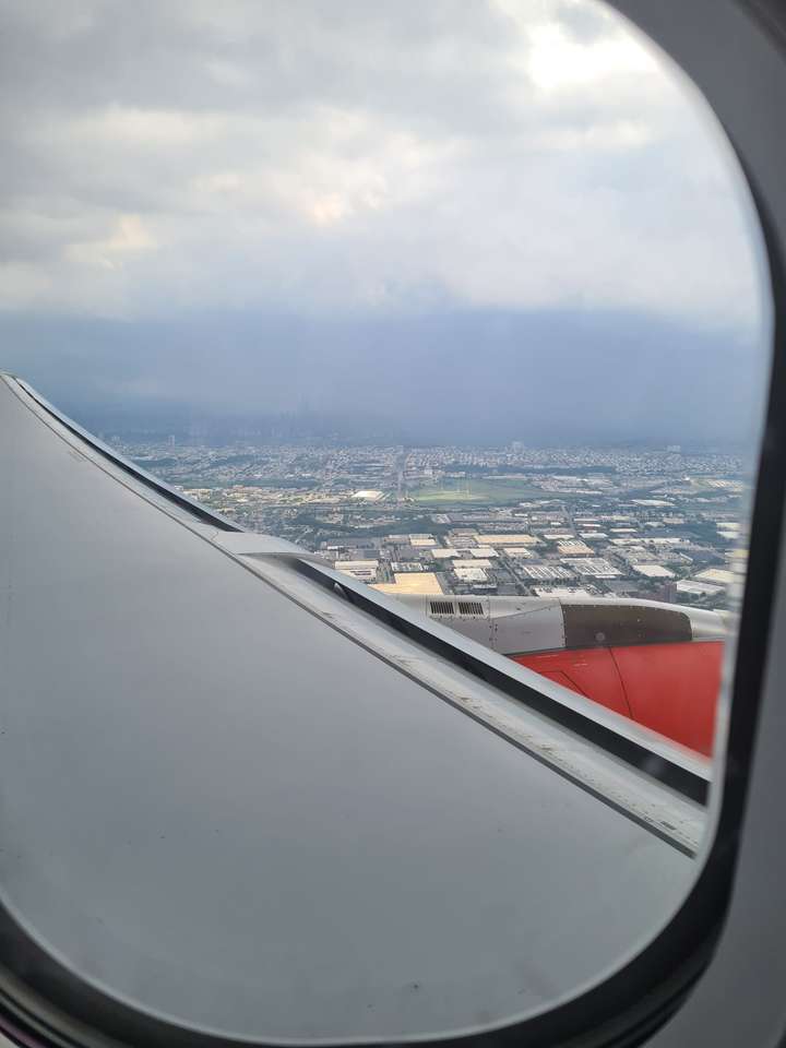 飛行機の窓からの眺め ジグソーパズルオンライン