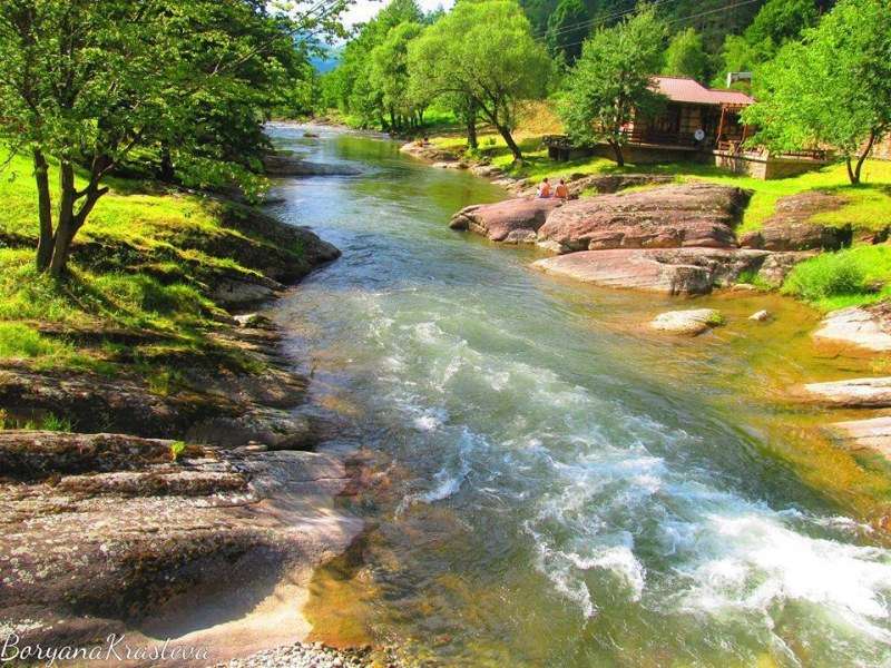 χωριό δίπλα στο ποτάμι παζλ online