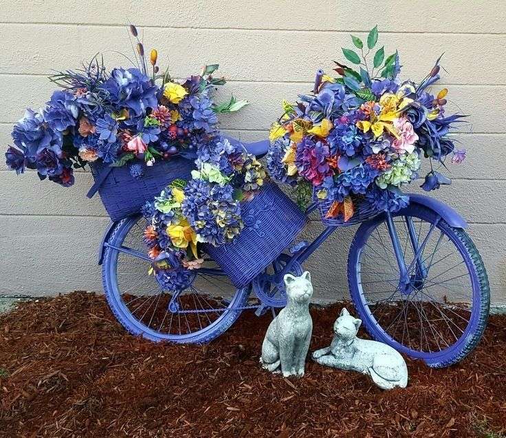 Bicicleta cu flori puzzle online