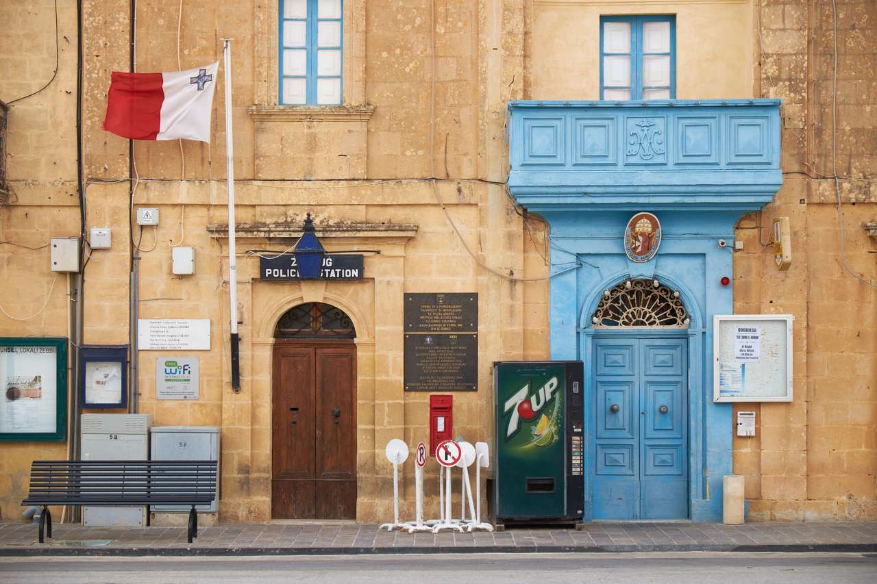 Полицейски участък Żebbuġ (Гозо, Малта) онлайн пъзел