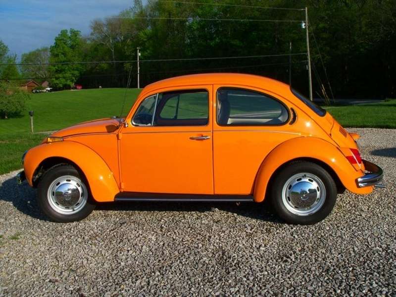 Автомобіль Volkswagen Beetle 1972 року випуску №9 онлайн пазл