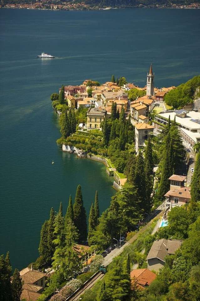 Varena, Lago de Como rompecabezas en línea