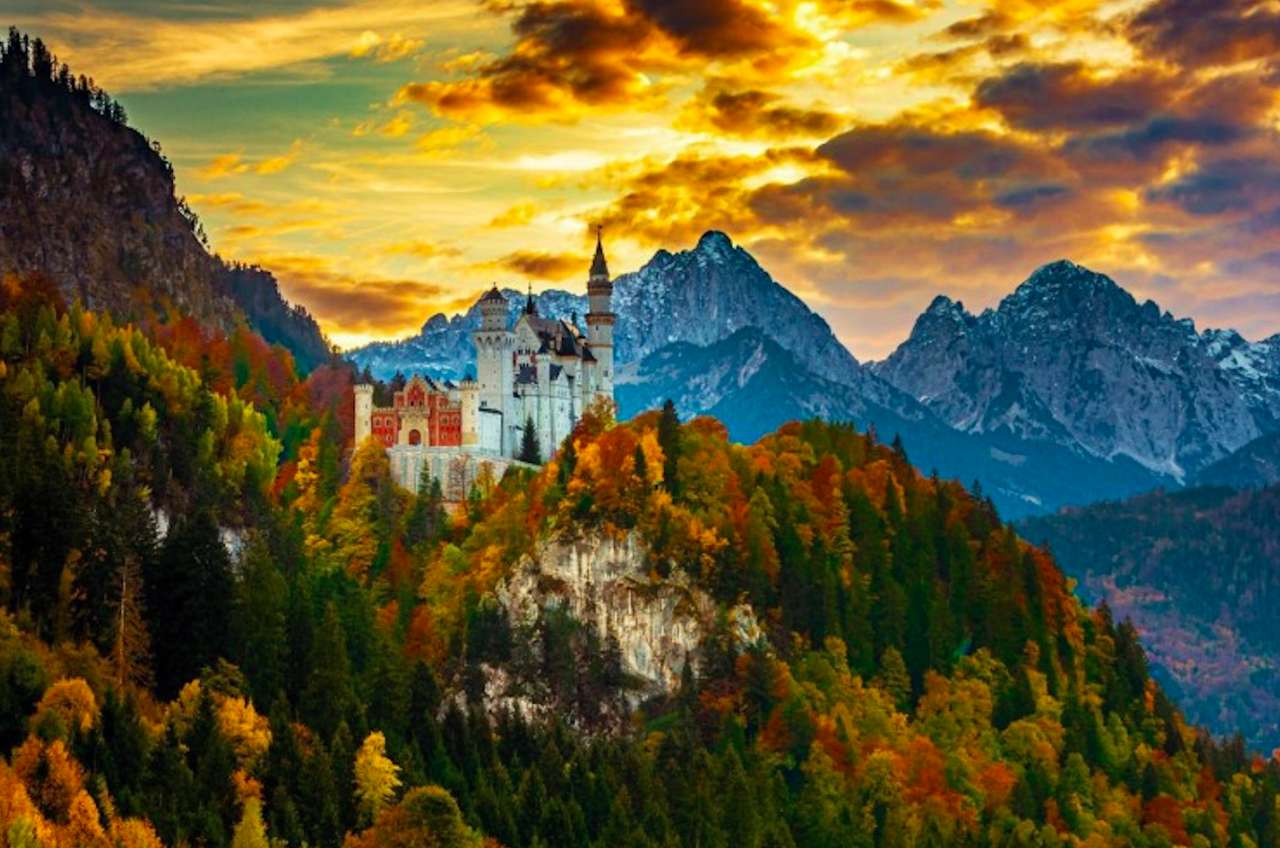 Alpes bávaros- Otoño en el castillo de Neuschwanstein rompecabezas en línea