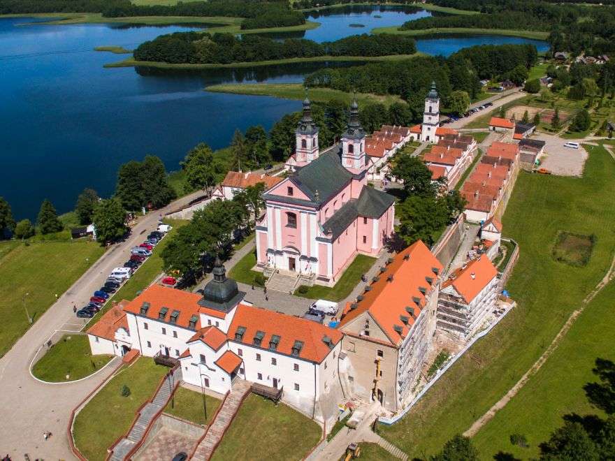 Посткамалдолски манастир във Wigry онлайн пъзел