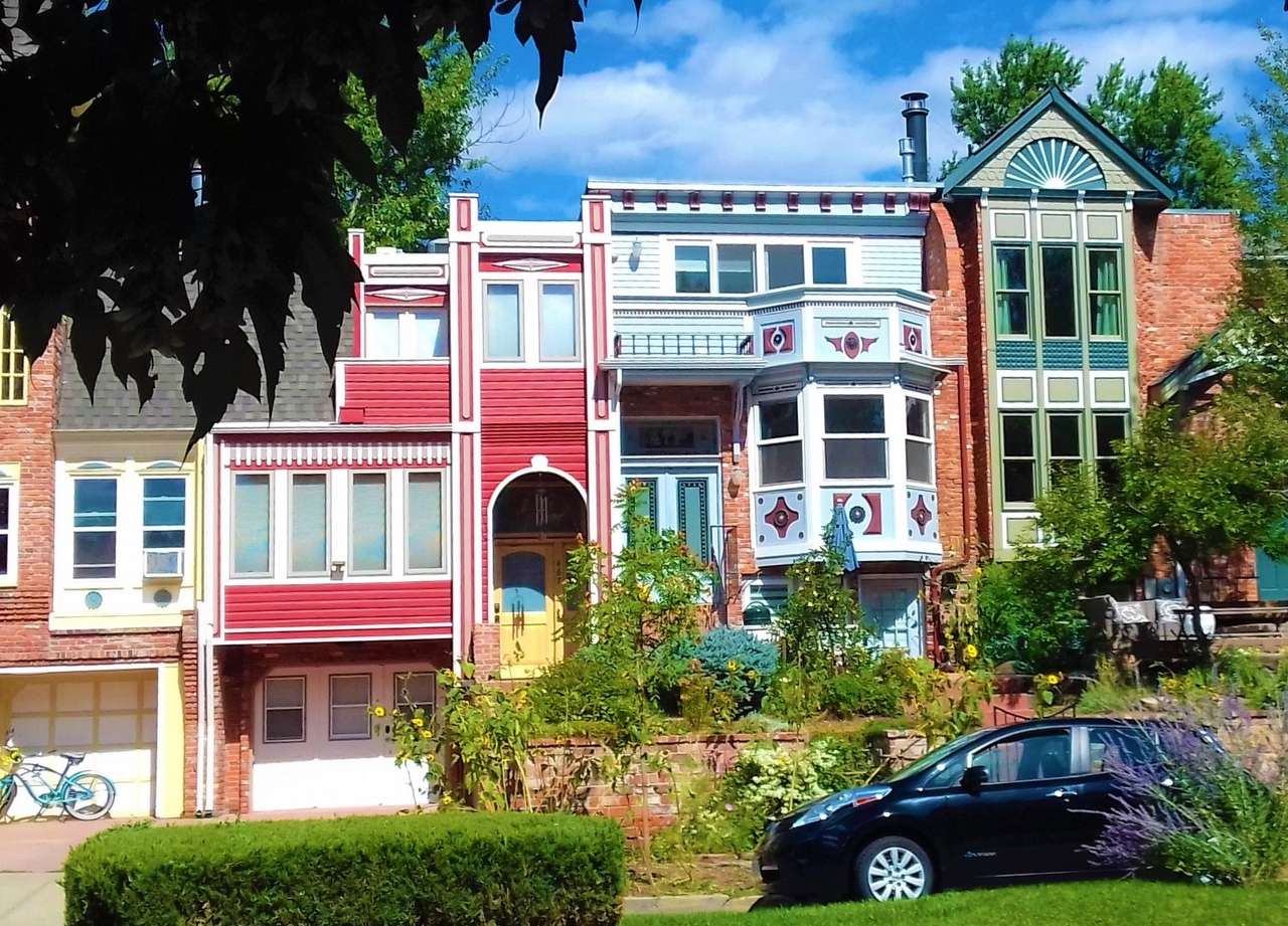 Casas de vecindad coloridas rompecabezas en línea
