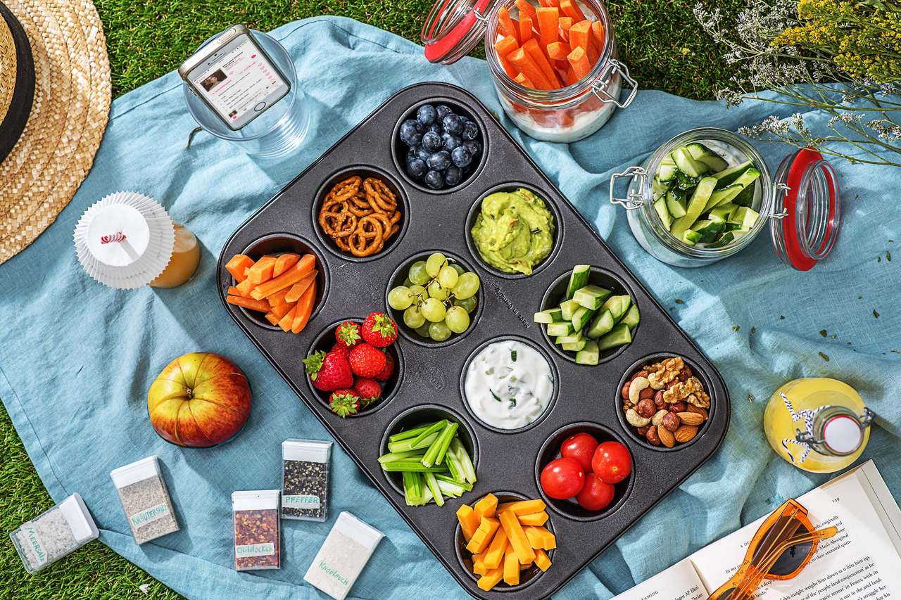 Picnic in the Park jigsaw puzzle online
