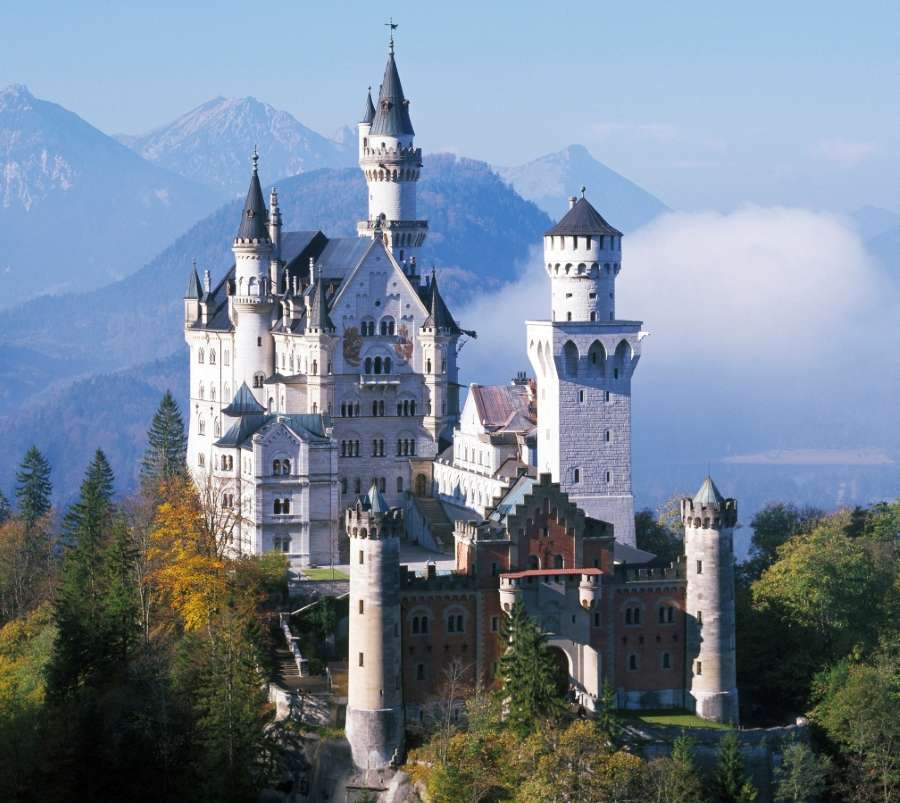 Schloss Neuschwanstein, bekannt als das „Märchenschloss“ Online-Puzzle