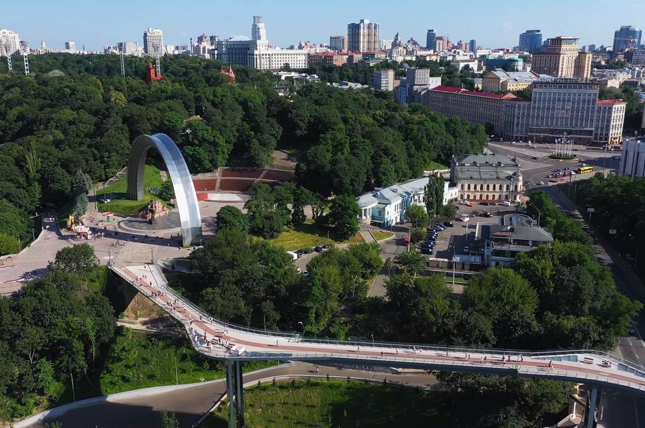 Стъклен мост в Киев онлайн пъзел