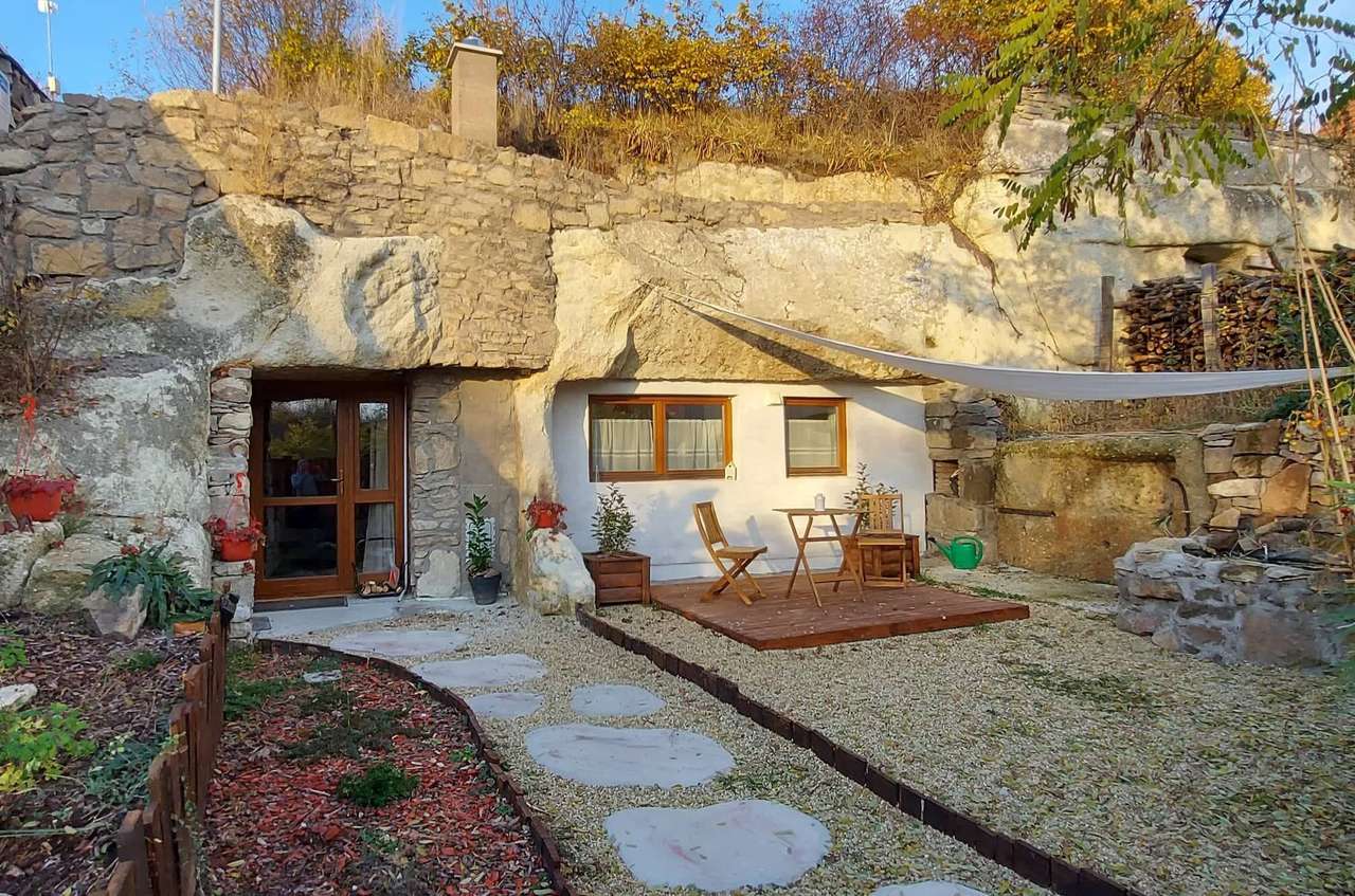 Πρώην κατοικία σε σπήλαιο Noszwaj παζλ online