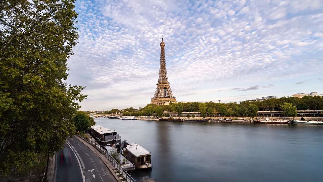 Călătorind la Paris jigsaw puzzle online