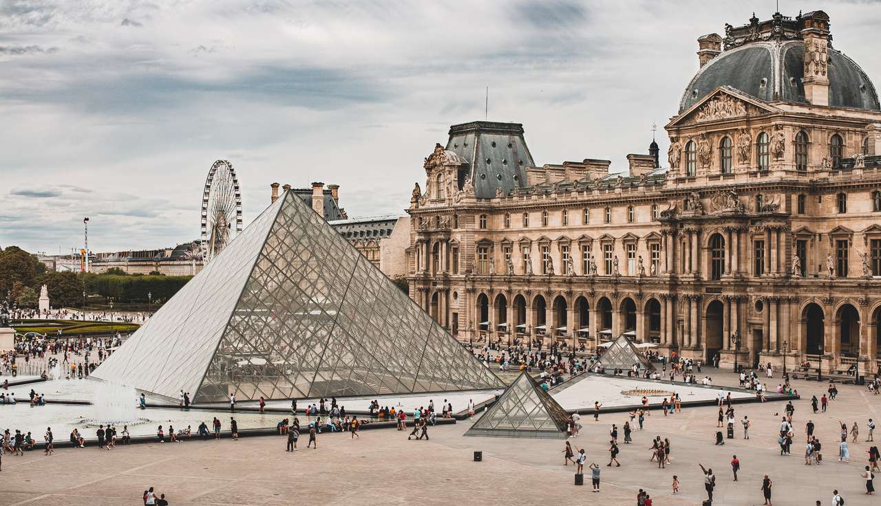 El Louvre, París rompecabezas en línea
