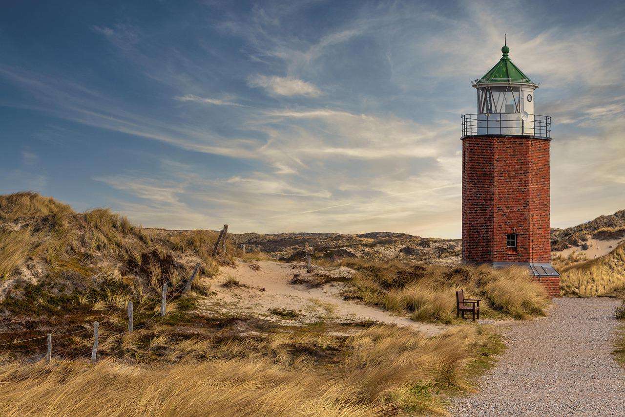 Leuchtturm Küste Gras Sylt Inselturm Gebäude Online-Puzzle