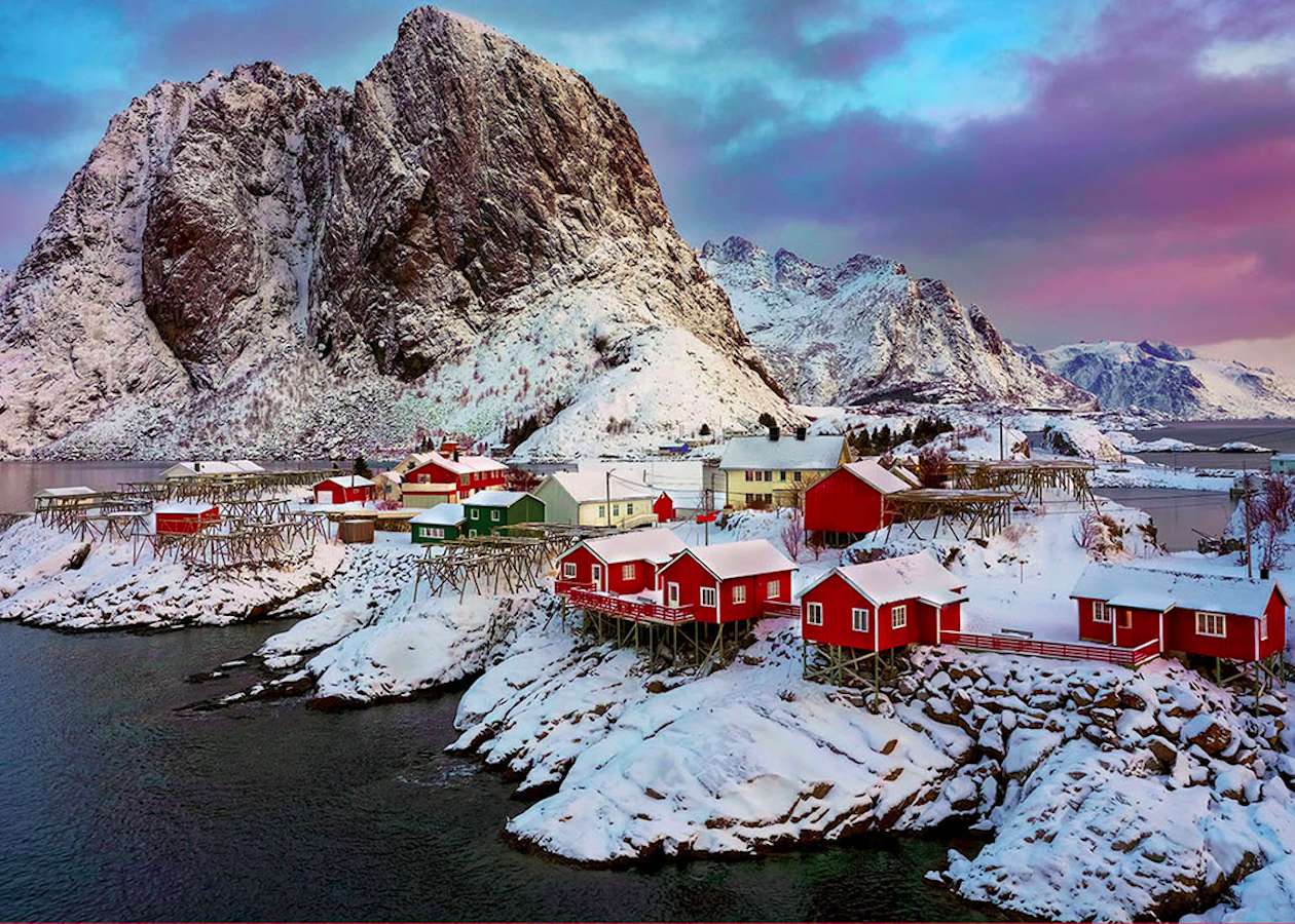 Норвежское поселение, холодное, но прекрасное зрелище пазл онлайн
