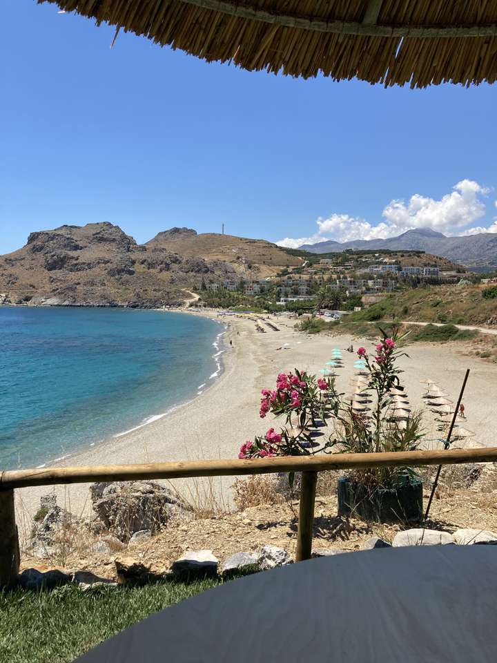 Crète vue sur la plage d'Amoudi puzzle en ligne