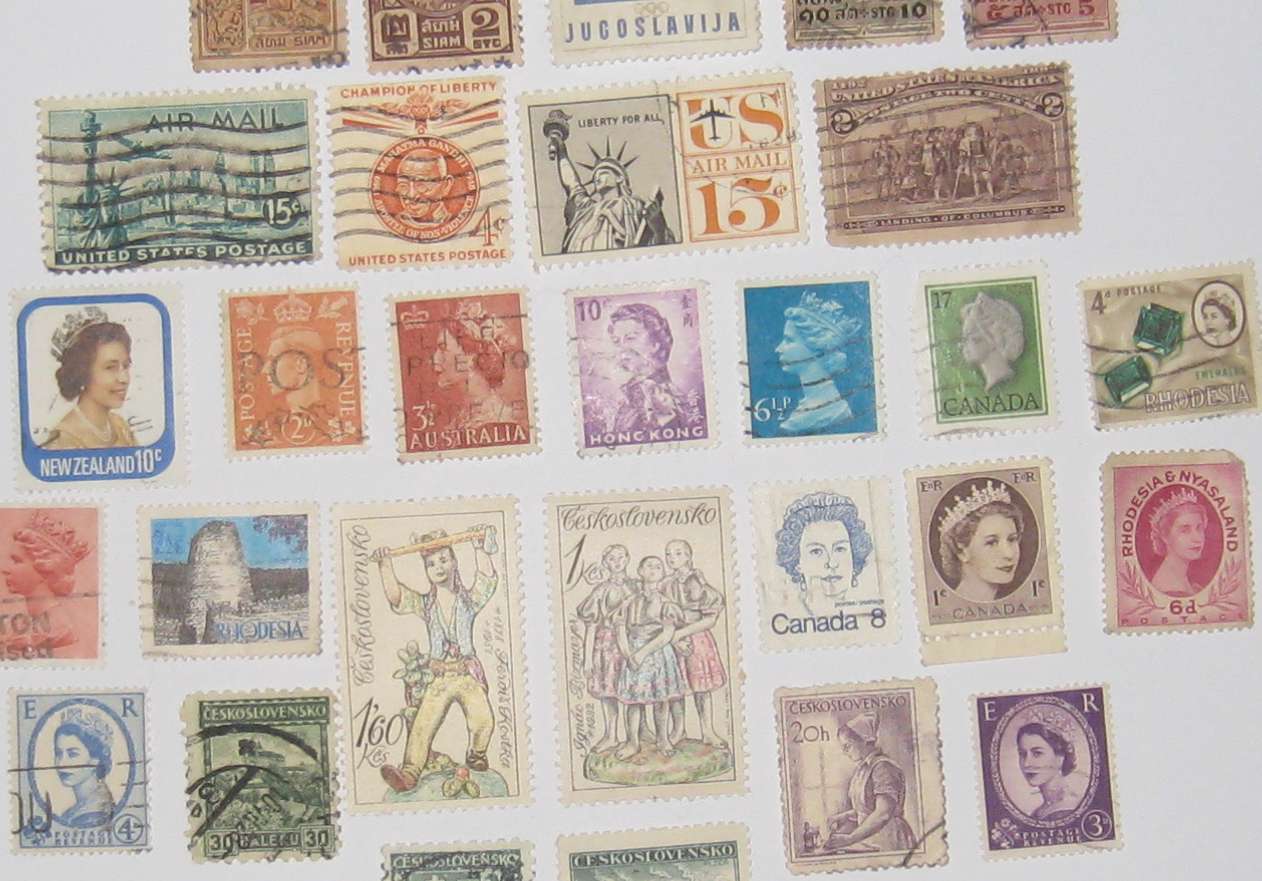 La regina sui francobolli puzzle online