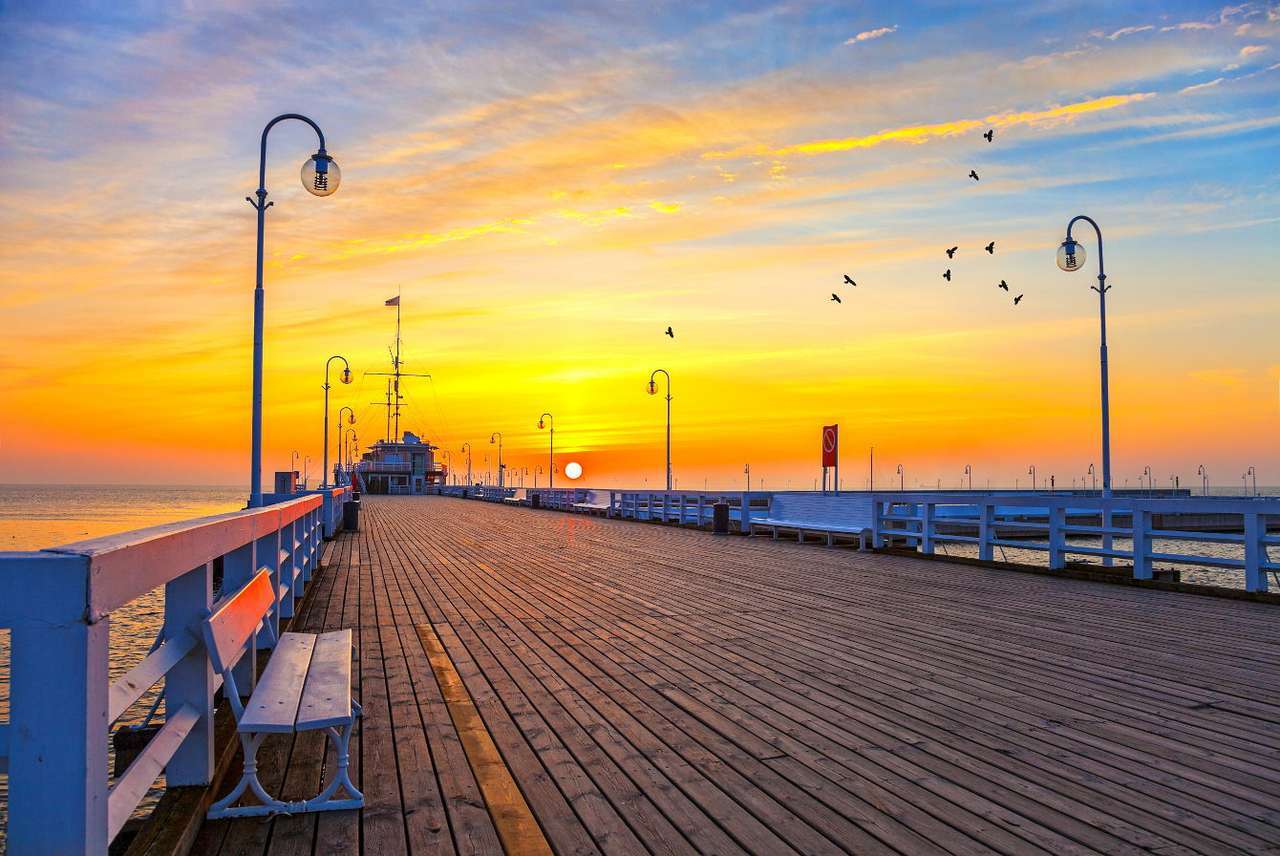 The pier in Sopot at dawn jigsaw puzzle online