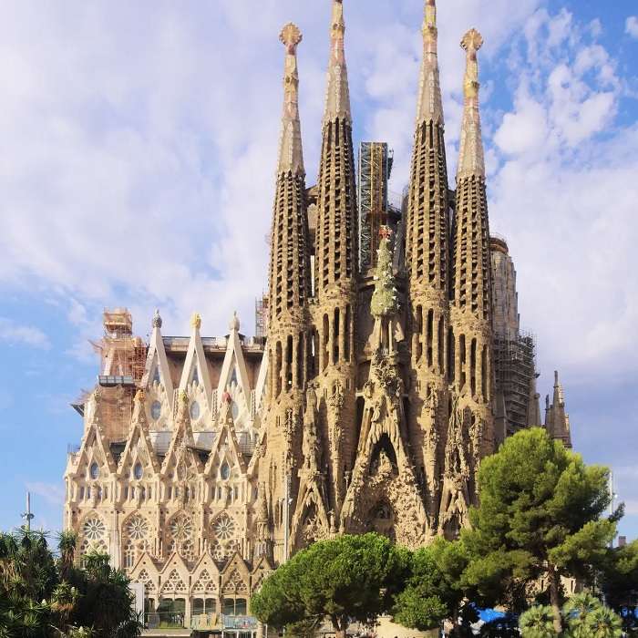 Кафедральный собор Барселоны пазл онлайн