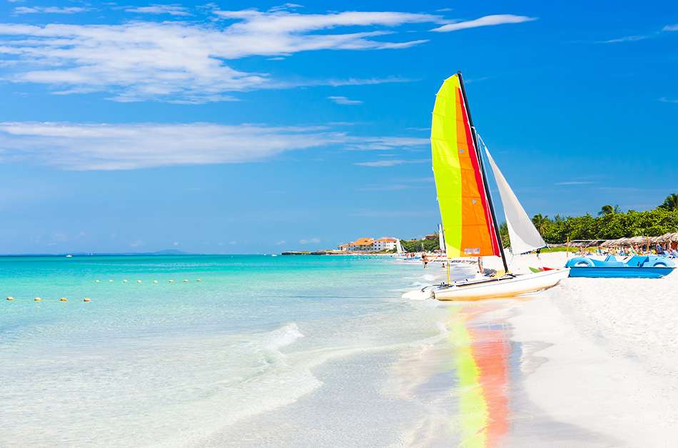 Песчаный пляж на Кубе онлайн-пазл