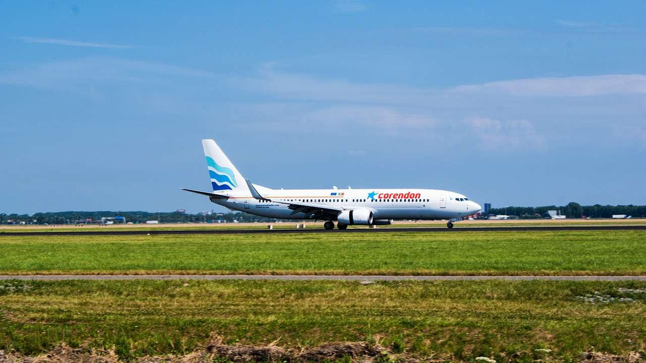 Flygplan Schiphol flygplats pussel på nätet