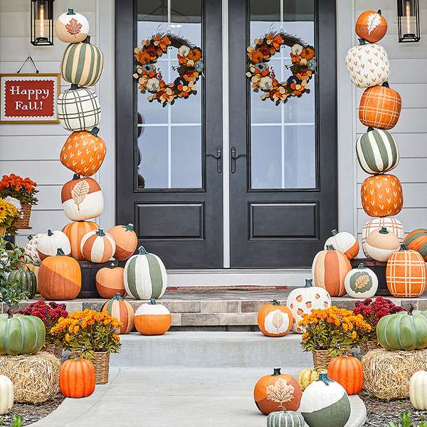 Есенна декорация пред къщата онлайн пъзел
