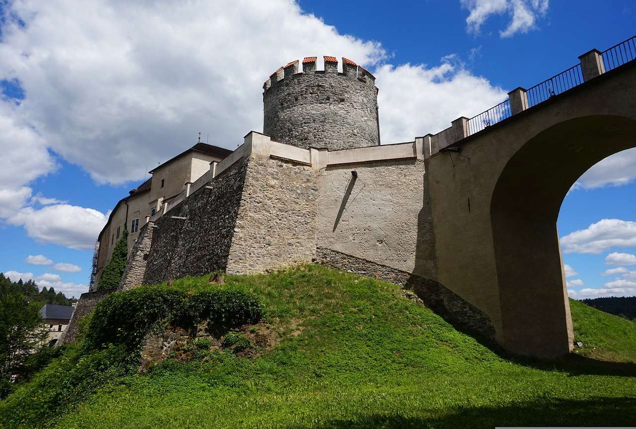 Tower Bridge Château République Tchèque puzzle en ligne