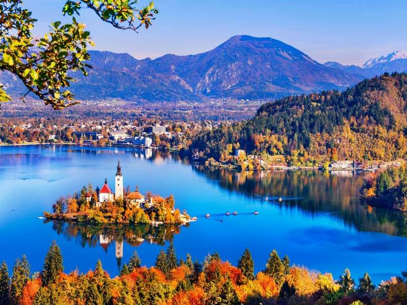 Eslovenia-Lago es una hermosa vista rompecabezas en línea
