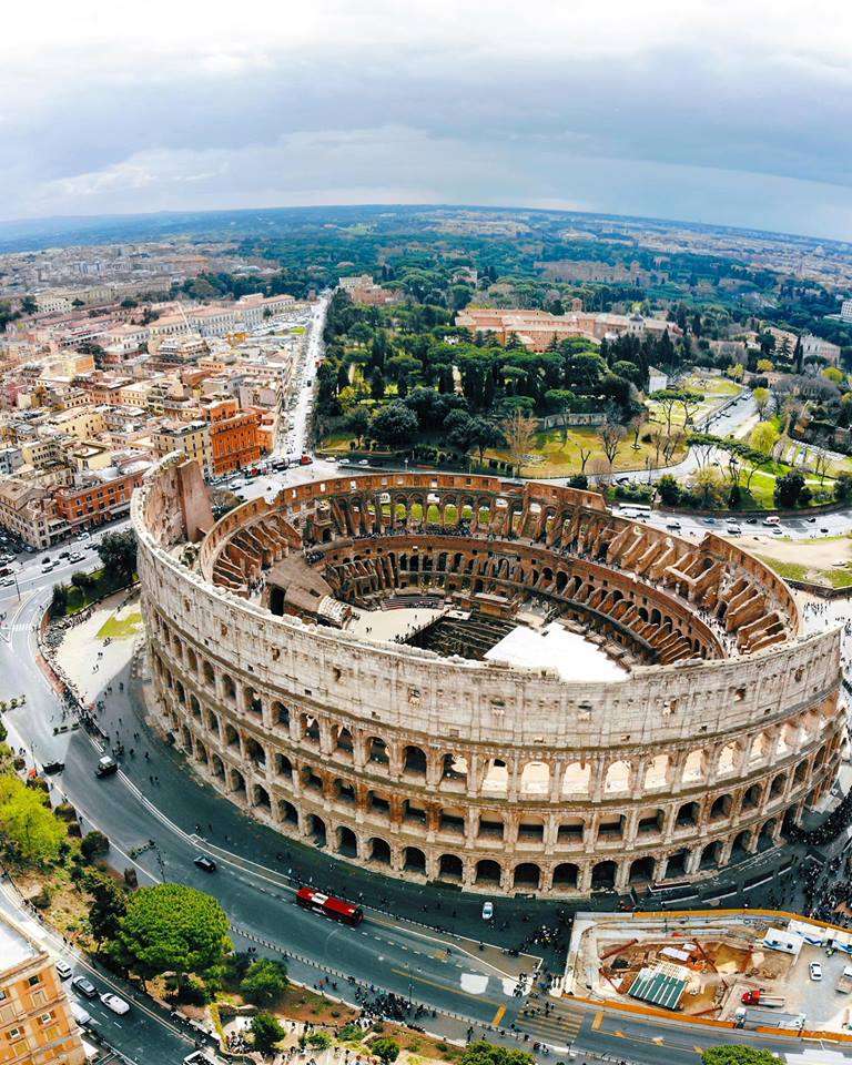 El Coliseo en Roma rompecabezas en línea