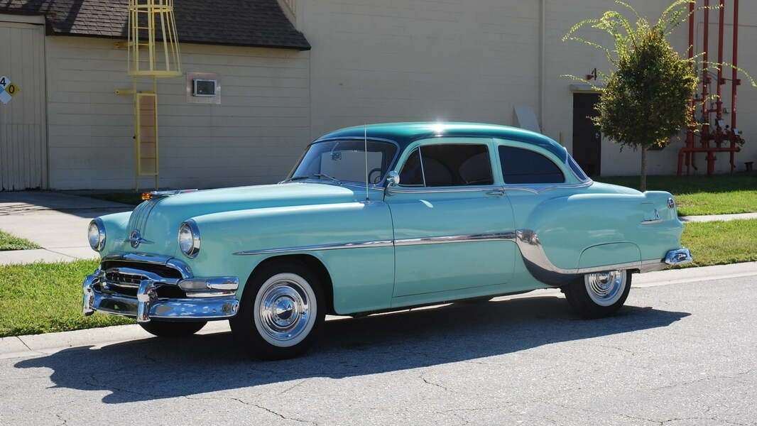 Auto Pontiac Chieftain Jaar 1954 #3 online puzzel