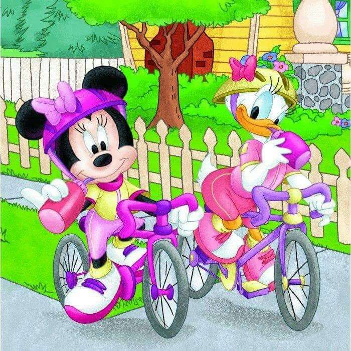Minnie és a kiskacsa – biciklitúra online puzzle