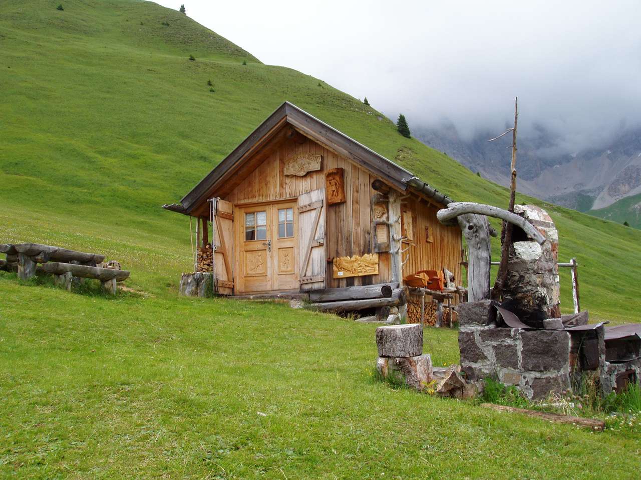 cabana de lemn in Dolomitii Trentino puzzle online