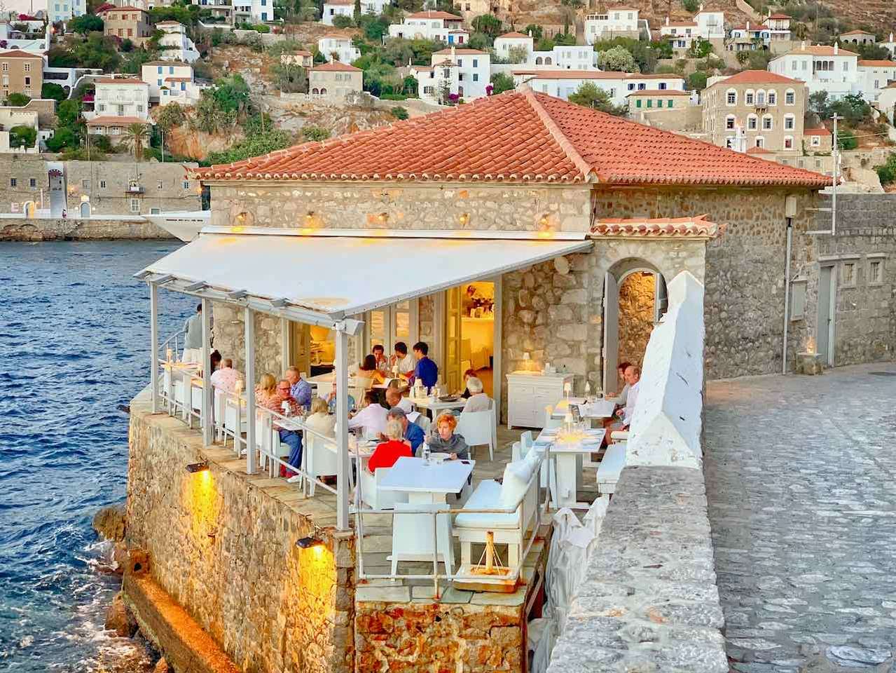 Griechische Insel Hydra Restaurant Omilos Puzzlespiel online
