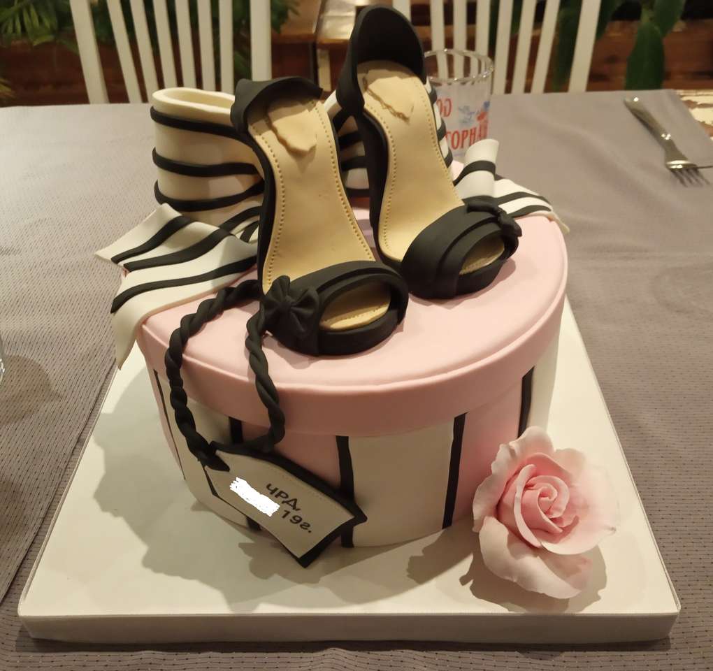 Красива торта за рожден ден онлайн пъзел