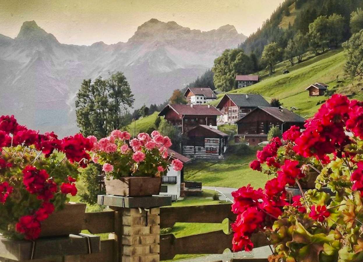 Αυστρία-Υπέροχο μικρό χωριό στο Τιρόλο παζλ online