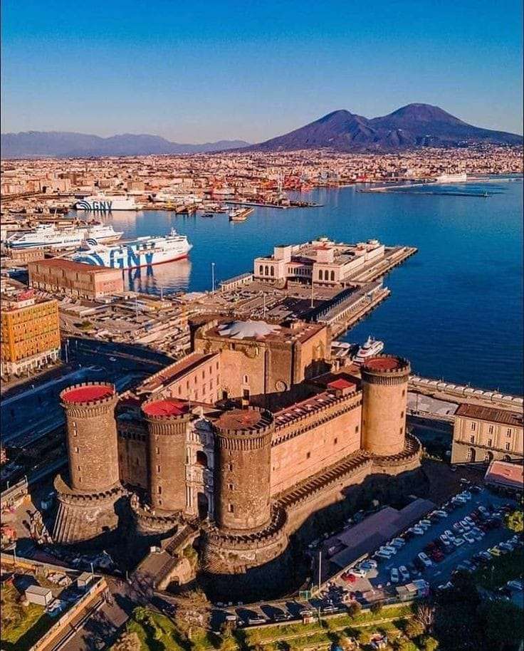 красивый Неаполь онлайн-пазл
