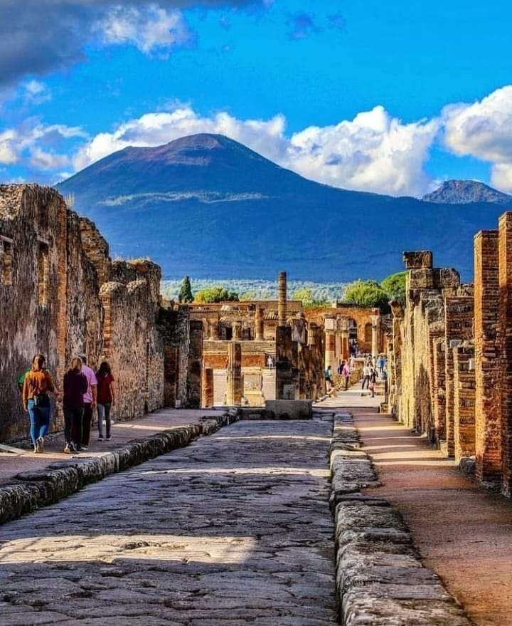 Pompejus och Vesuvius pussel på nätet