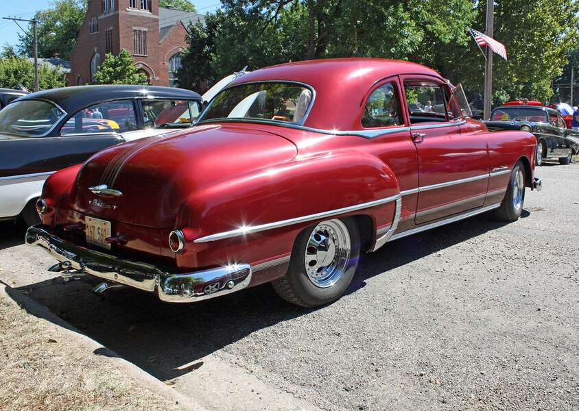 Voiture Pontiac Chieftain Classy Année 1949 #6 puzzle en ligne