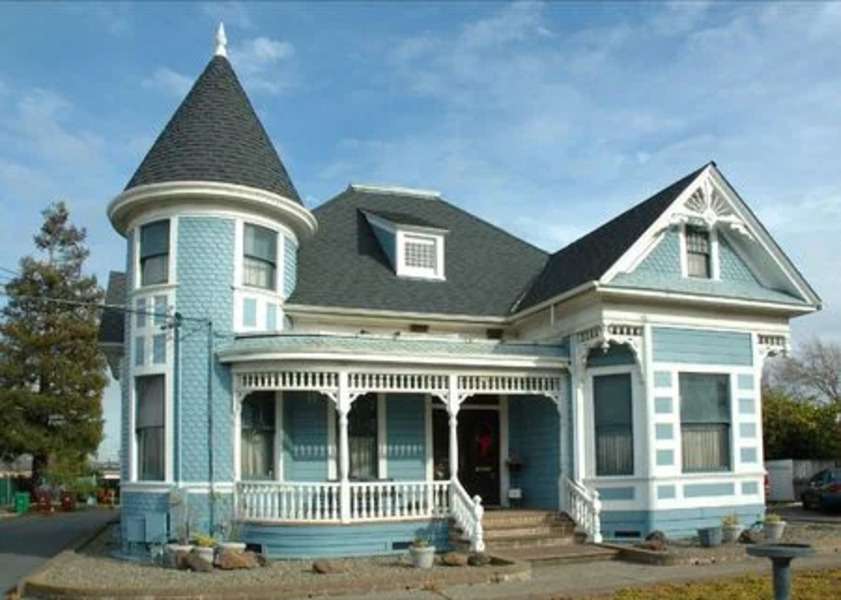 Casa tipo Victoriano moderna (172) #337 rompecabezas en línea