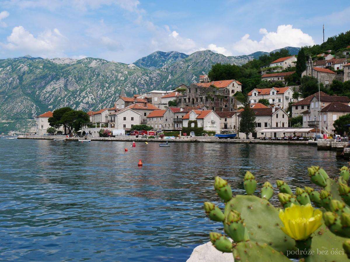 Golful Kotor jigsaw puzzle online