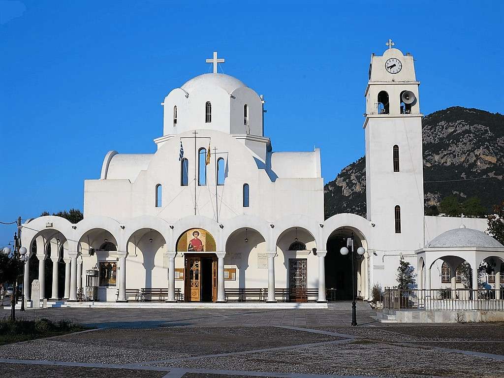 Central Greece Fthiotida Church online puzzle